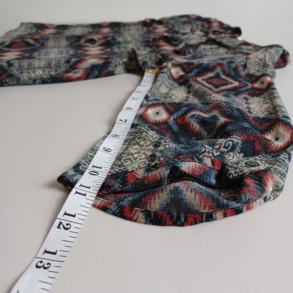 Aztec Pattern Tab Sleeve Blouse - Picture 13 of 16